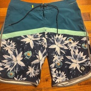 Quiksilver boardshorts